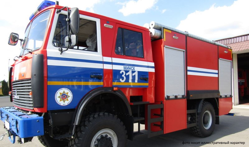 Работники МЧС спасли 11-летнего мальчика на пожаре в Минске